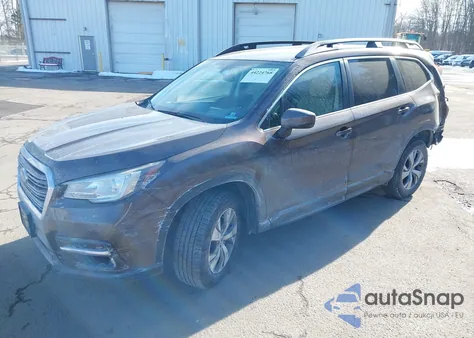 2019 Subaru Ascent Premium z USA, uszkodzony, nr VIN 4S4WMACDXK3474618
